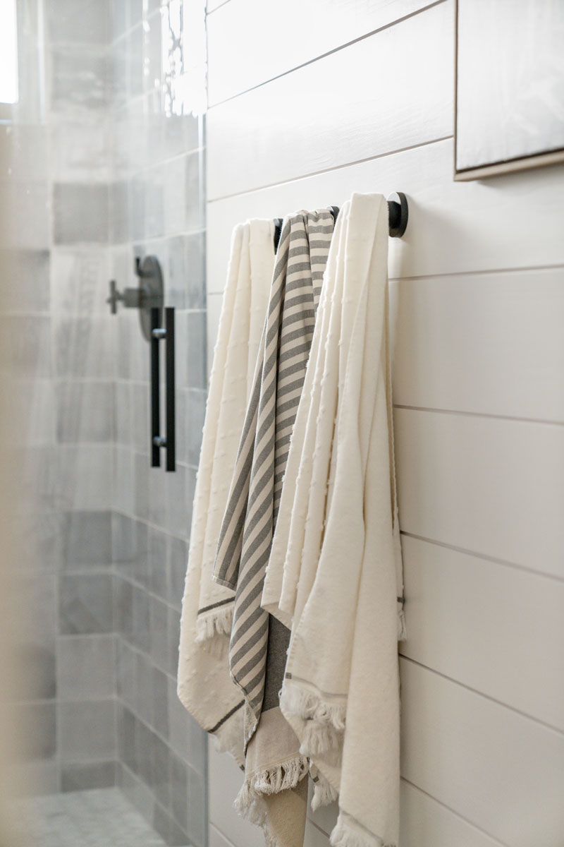 12-Seaside-Inspired seaside inspired bathroom