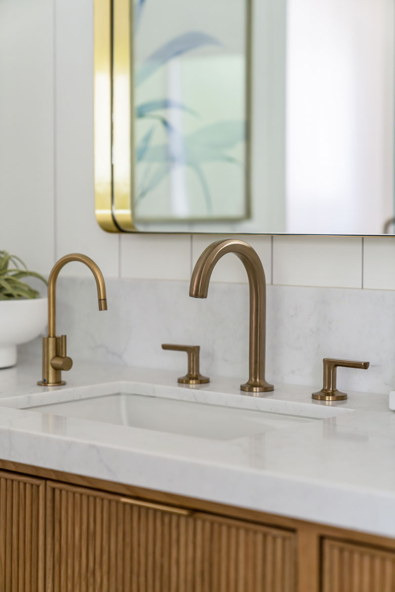 4-Seaside-Inspired seaside inspired bathroom sink